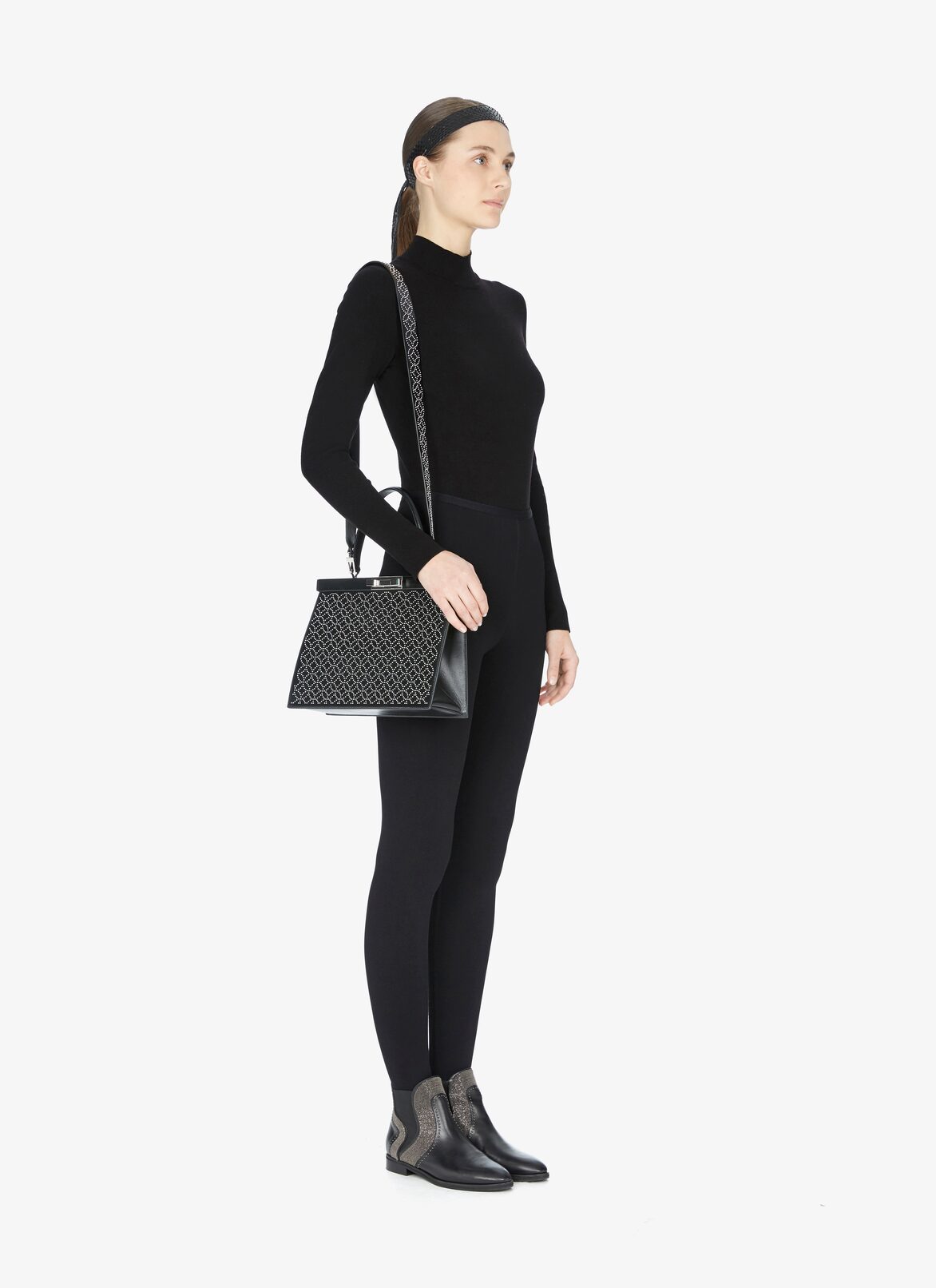 CECILE MEDIUM CUIR LUX CLOU ARABESQUE NOIR ALAÏA NOIR  CECILE MEDIUM CUIR LUX CLOU ARABESQUE NOIR